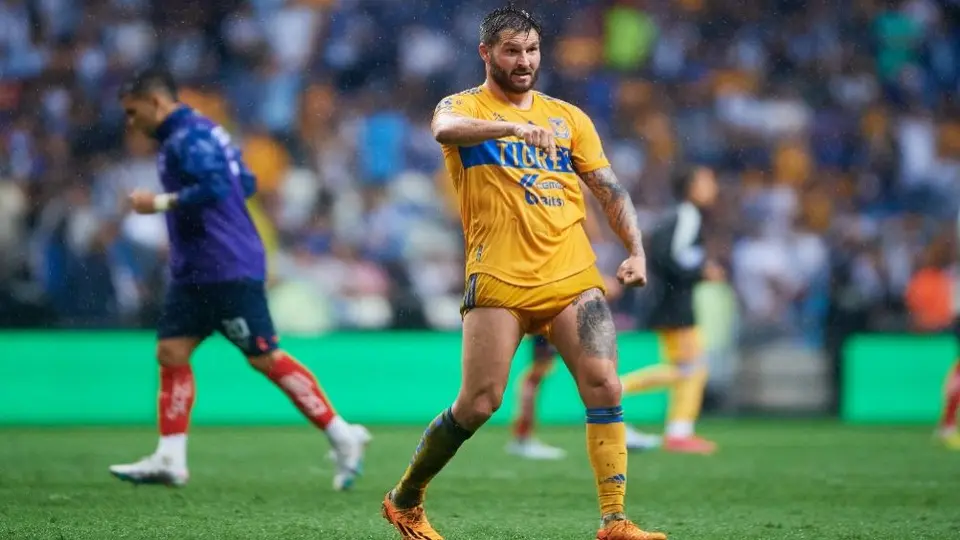 Gignac lanza 'burla' a afición de Rayados y les recuerda título de 2017