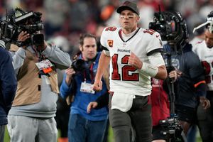 Tom Brady terminó contrato con Tampa Bay y meditará su futuro