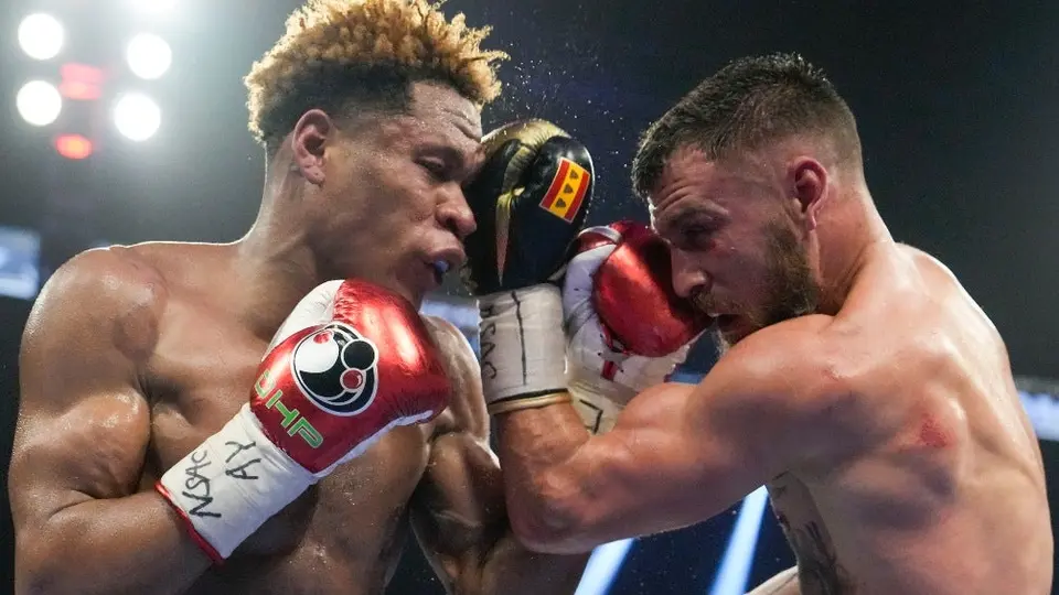 Devin Haney venció por decisión unánime a Vasyl Lomachenko en un resultado polémico