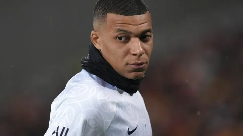 Mbappé defiende a Zidane: "No le faltemos el respeto a la leyenda”