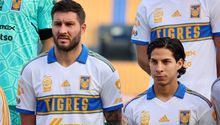 Gignac bromea sobre el aspecto de Diego Lainez: “Es fachero”