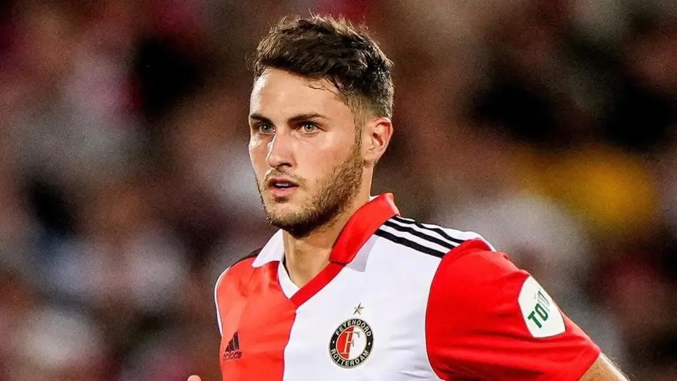 ¿Le quitaron gol a Santi Giménez? Confusión en tanto de Feyenoord; se le otorgó a Hartman