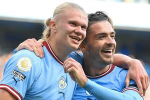 Champions League: Erling Haaland derramó champagne sobre Grealish en los festejos del City