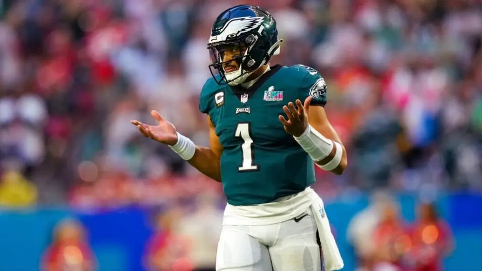 ¿Competencia para Hurts? Eagles firman a un nuevo mariscal de campo, ex de los Cowboys