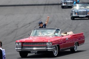 F1: Yuki Tsunoda ayuda con la limpieza de Italia tras la cancelación del GP de Emilia Romagna