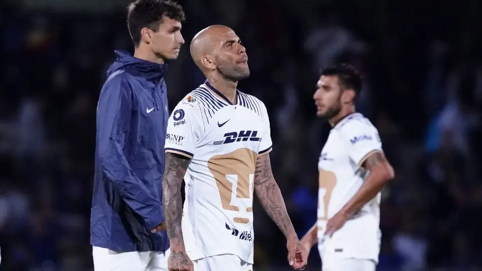 Dani Alves: Policía catalana vigilaba juegos de Pumas y redes sociales del brasileño
