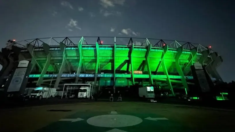 Mundial 2026: CDMX ilumina lugares emblemáticos con los colores de la Copa del Mundo
