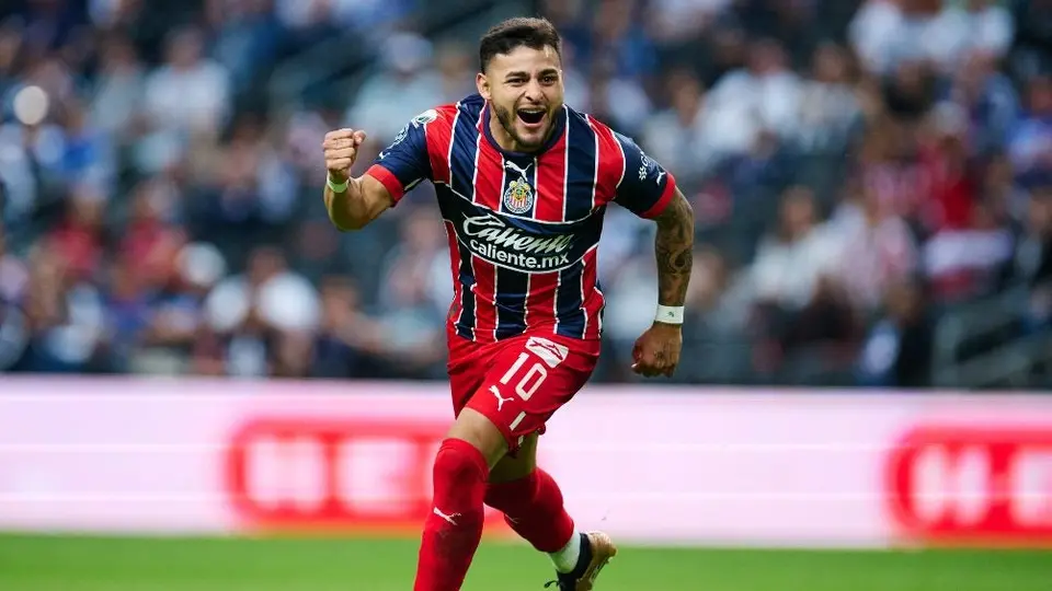 Chivas: Alexis Vega apunta a volver para el Clásico Nacional
