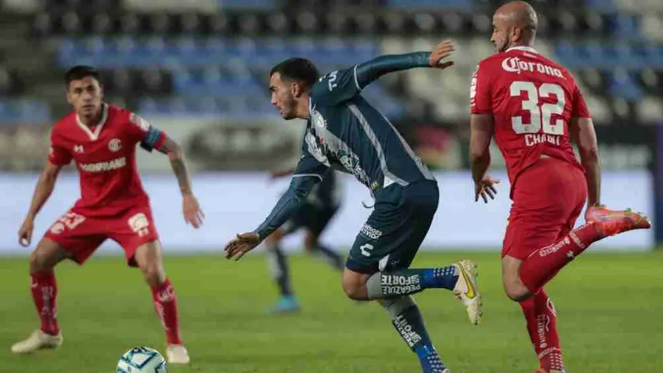 Toluca sorprende a Pachuca con gol de último minuto