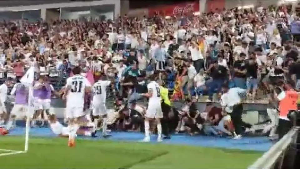 Tribuna se viene abajo en el festejo del Real Madrid Castilla ante el Barcelona Atlétic