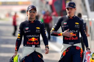 ¿Teme a Checo Pérez? Max Verstappen desobedece orden de ingeniero de Red Bulll