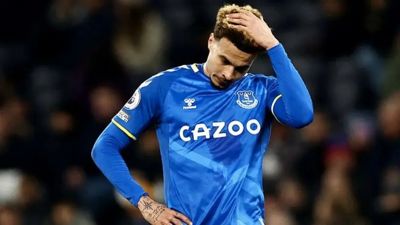 Dele Alli fue captado con cuatro mujeres previo a operarse tras haberse lesionado