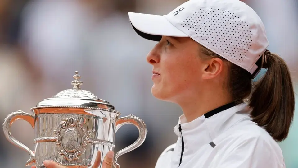 Roland Garros tiene reina: Iga Swiatek ganó su tercer Abierto de Francia ante Muchova