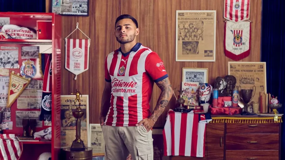 Chivas presume su nuevo jersey con un increíble video en redes sociales