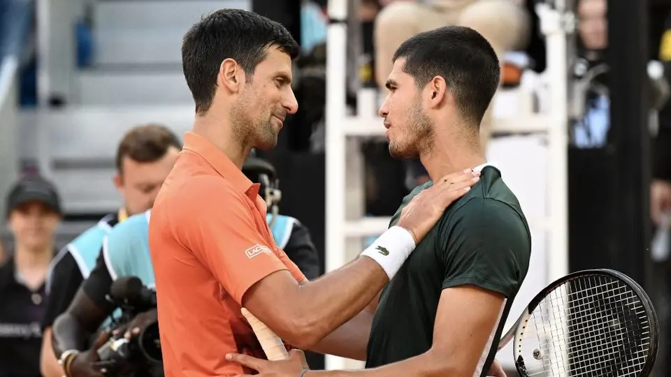 Carlos Alcaraz y Novak Djokovic jugarán en la Final adelantada del Roland Garros