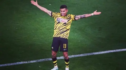 Orbelín Pineda: Aficionados de AEK imitan celebración del guerrerense