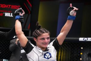 UFC: Lupita Godínez vence a Emily Ducote por decisión unánime