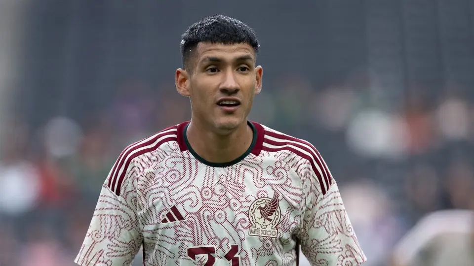 Panamá vs México: Le rompen la playera a Antuna en bronca