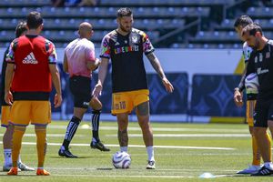 Tigres estrena jersey de calentamiento por el Mes del Orgullo LGBT+