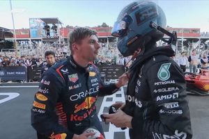 Max Verstappen se encaró con Russell tras incidente en la carrera de Sprint