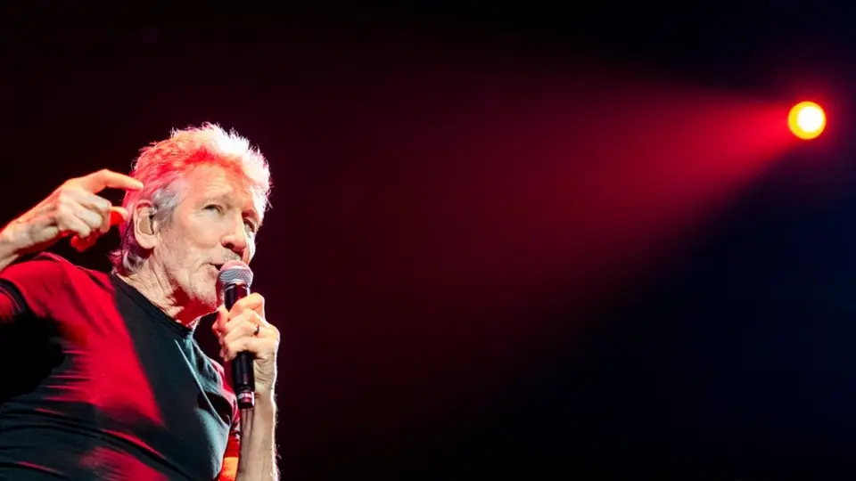 La policía de Berlín investiga a Roger Waters por posible incitación nazi durante un concierto