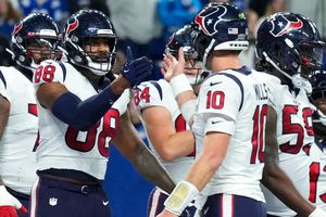 NFL: Houston remontó en los minutos finales para vencer a Indianapolis