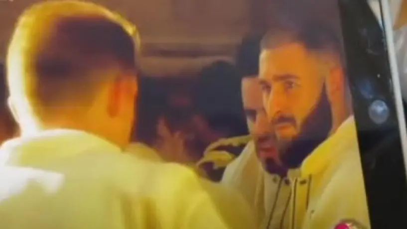 ¿Benzema de costalero en Málaga? Video muestra al doble del jugador en Semana Santa