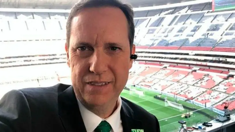 Paco Villa, narrador de TUDN, confirmó que tiene cáncer y está en tratamiento