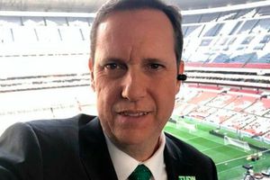 Paco Villa, narrador de TUDN, confirmó que tiene cáncer y está en tratamiento