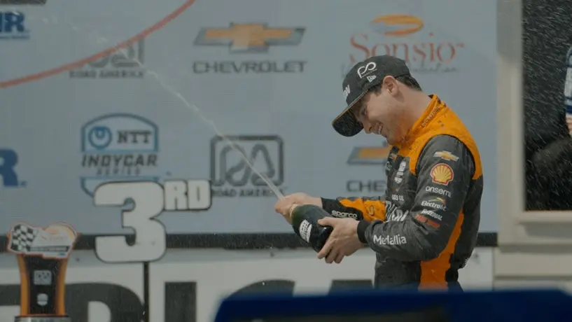 Patricio O'Ward logra el tercer lugar en el Gran Premio de Road America