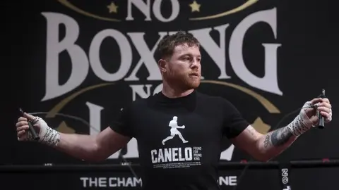 Canelo Álvarez se recuperó de la cirugía de su mano y estará al 100 por ciento ante Ryder