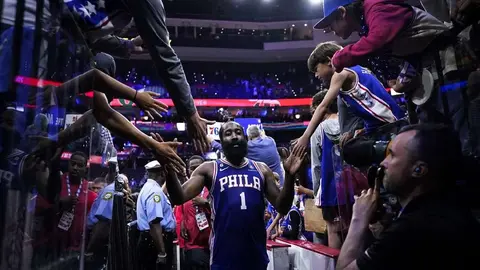 NBA Playoffs:James Harden brilló en los últimos segundos para emparejar la serie ante Boston