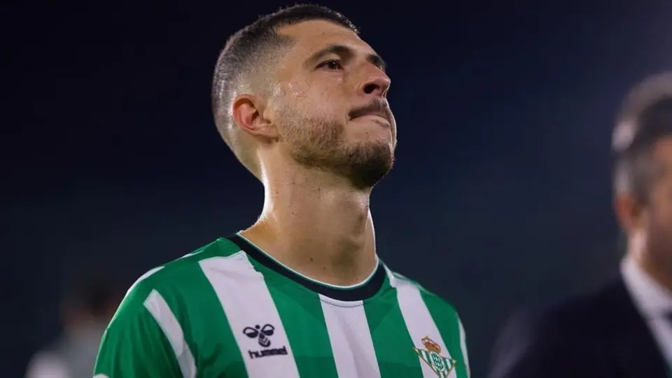 Guido Rodríguez, opción real del Barcelona para suplir la baja de Sergio Busquets