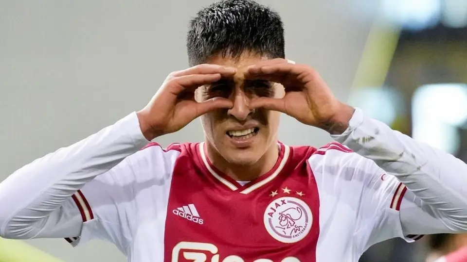 Edson Álvarez, entre los 11 jugadores con mayor valor de mercado en la 'otra' Europa