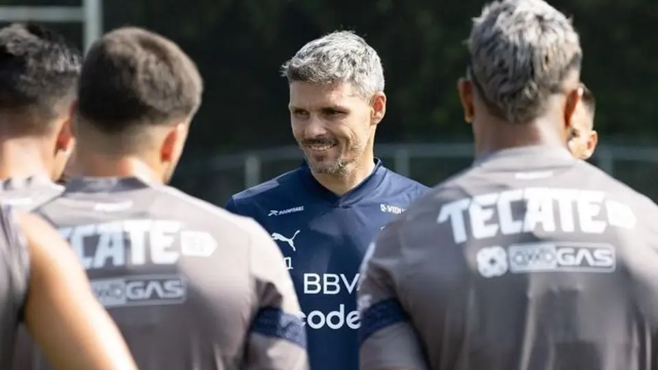 'Tano' Ortiz se estrenó como técnico de Rayados con victoria ante el Cancún FC