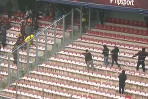 Aficionados armaron guerra de bolas de nieve en el duelo entre Sparta Praga y el Nüremberg