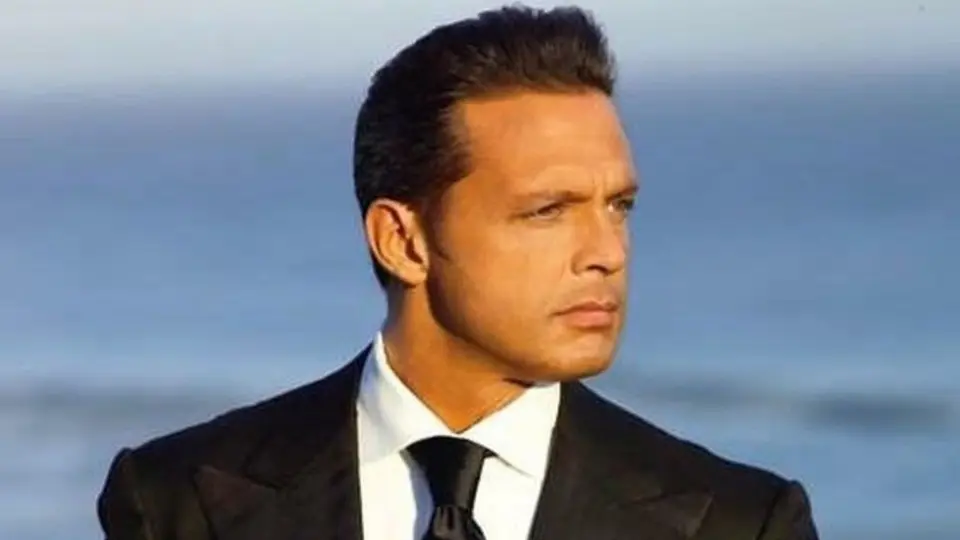 Luis Miguel ya hizo oficial su relación con Paloma Cuevas en sus redes sociales