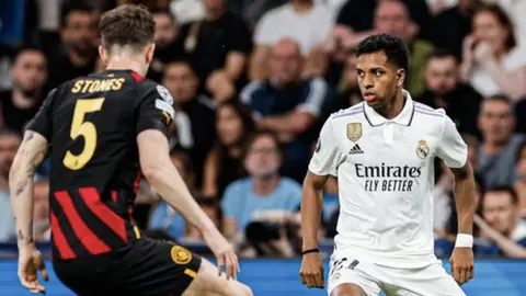 Real Madrid no puede matar la eliminatoria y empató ante el Manchester City