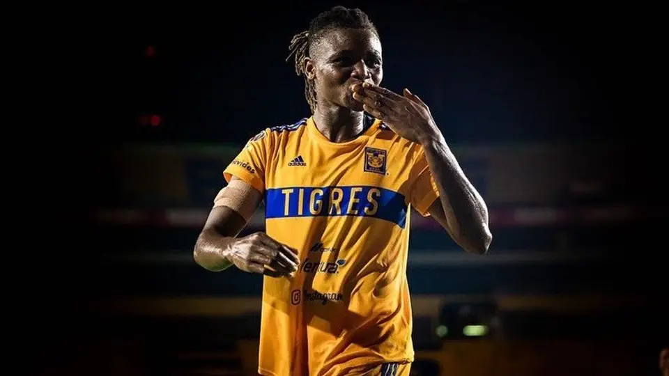 Tigres Femenil: Hizo oficial la salida de Uchenna Kanu y presentó a sus dos refuerzos