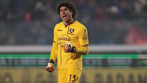 Memo Ochoa, el mexicano que se reinventó para ser figura en el Salernitana