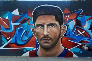 ¡Víctor Guzmán es ídolo en Chivas! El Pocho ya tiene su propio mural en Jalisco