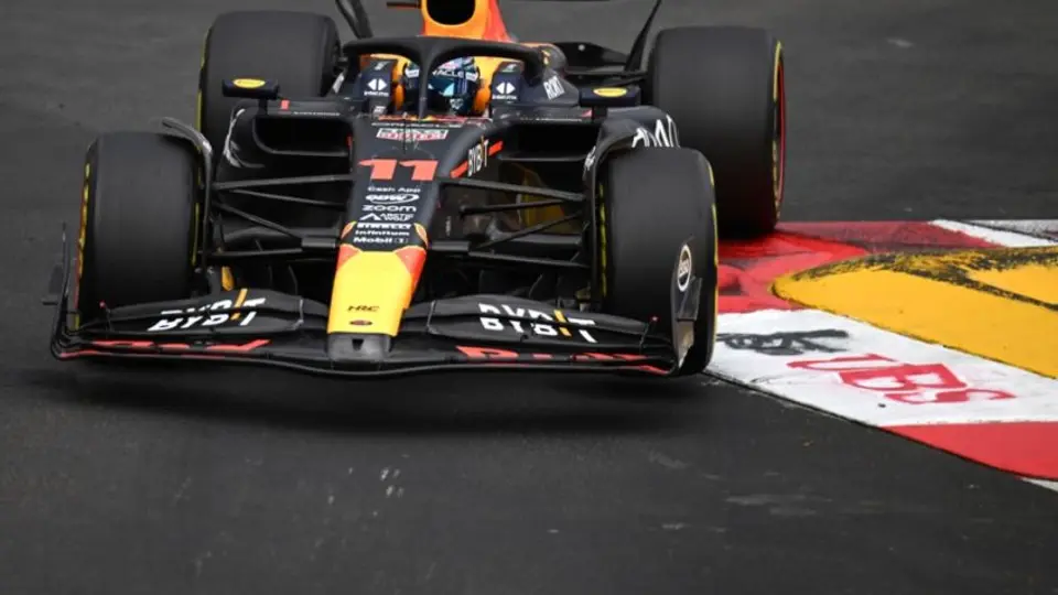 'Checo' Pérez hundido por prensa neerlandesa: "La mayor parte del tiempo es un segundo piloto"