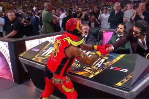 Rey Mysterio recibió ayuda de Bad Bunny en Wrestlemania 39