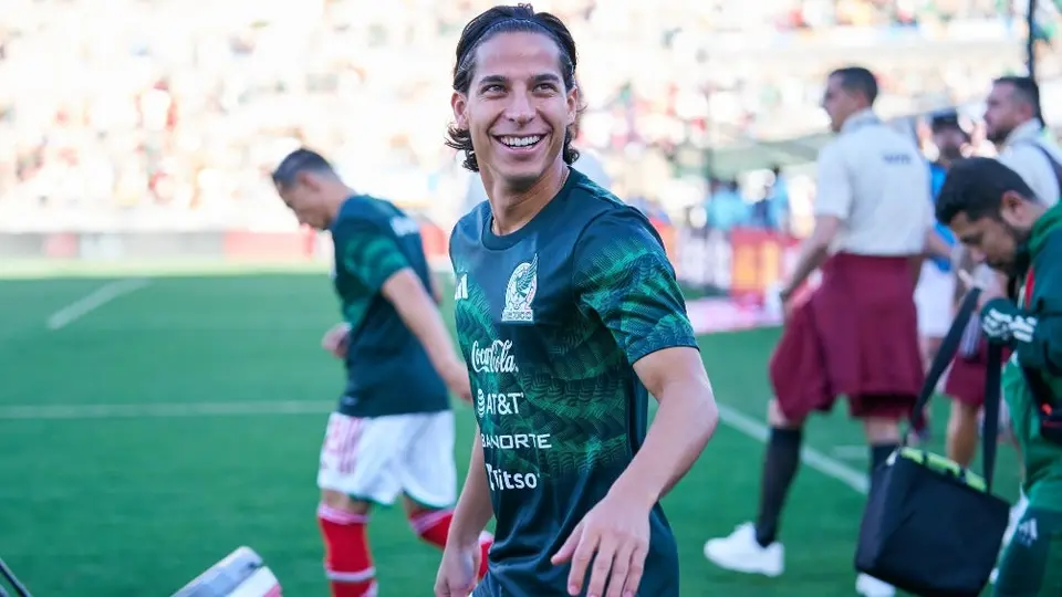 Diego Lainez ya firmó con los Tigres; llega a préstamo un año