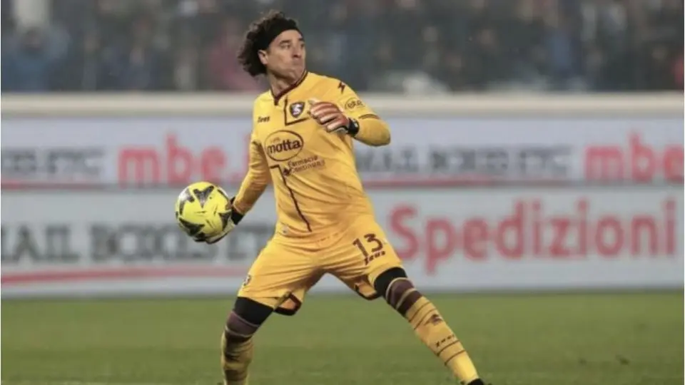 Memo Ochoa: Pastelería en Salerno le dedicó un huevo de Pascua tras actuación ante el Inter