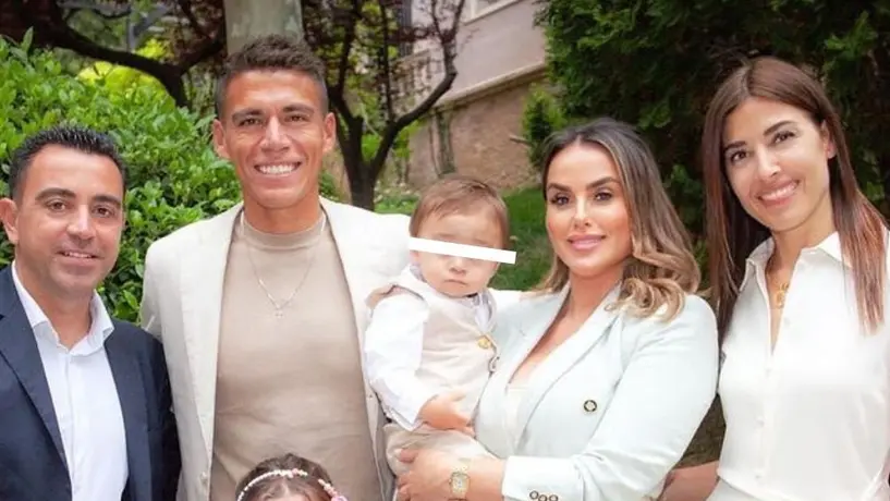 Héctor Moreno hizo padrino de su hijo a Xavi Hernández