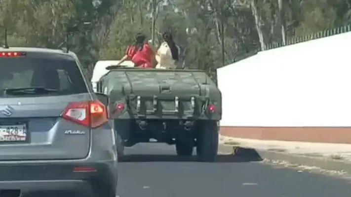 Lo que se sabe de las ‘quinceañeras’ que usaron un vehículo militar de Sedena como limusina