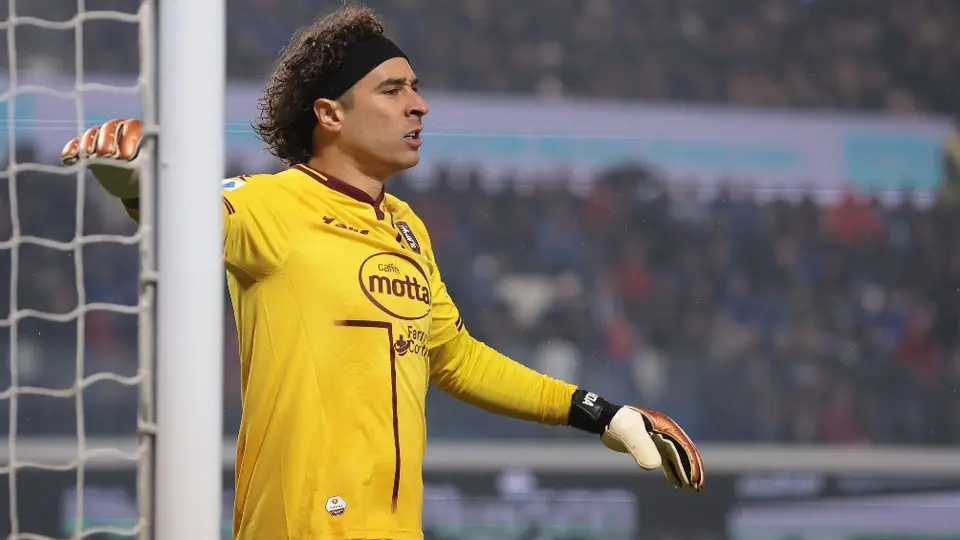 Memo Ochoa, en busca de su primera victoria con el Salernitana cuando enfrente al Lecce