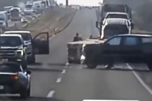 Crimen Organizado roba camionetas en autopista León-Aguas Calientes, ¡a plena luz del día!