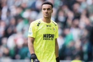 Arquero de la Liga Sueca cometió un grave error durante un partido